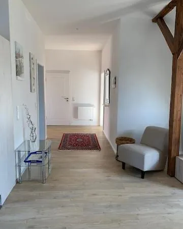 Traumhafte Dachwohnung Mit Sonnenterasse Apartmán *